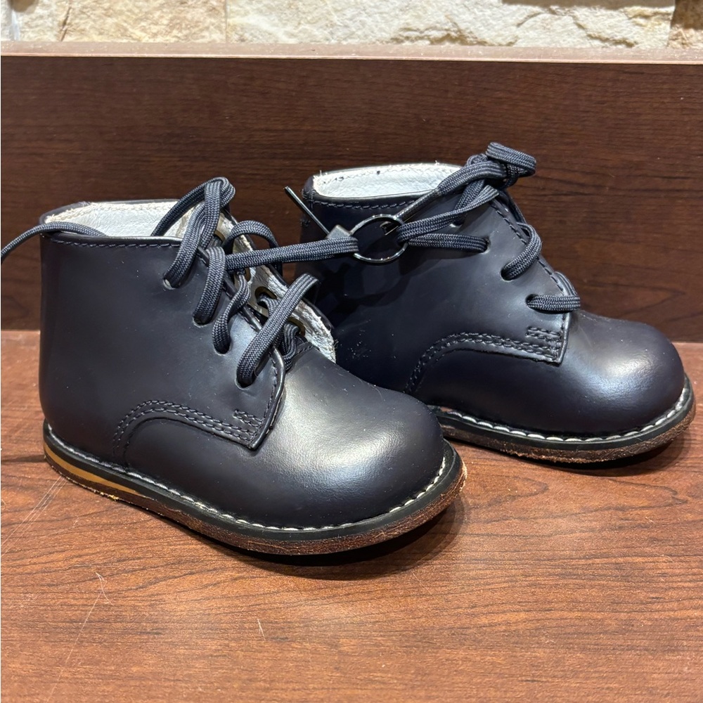 Infant/Toddler Size 3 Josmo Walker Navy Shoes. LIKE NEW!